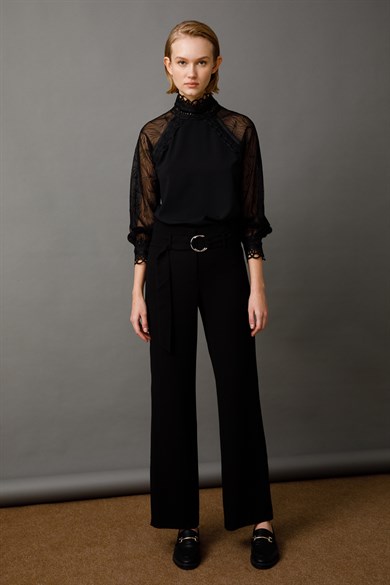 Modailgi Kolları Transparan Dantel Detaylı Bluz Siyah